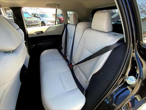 Used 2024 Toyota Corolla Cross L FWD image 19