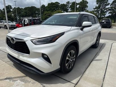 Used 2021 Toyota Highlander XLE