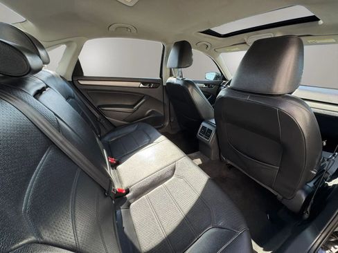 Used 2015 Volkswagen Passat TDI SE FWD image 14