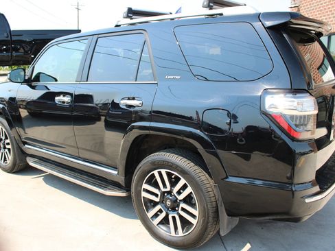 Used 2018 Toyota 4Runner Limited AWD/4WD image 8