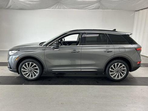 Used 2025 Lincoln Corsair Reserve w/ Towing Package AWD/4WD image 6