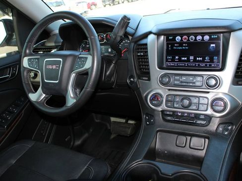 Used 2017 GMC Yukon SLT w/ Open Road Package RWD image 9