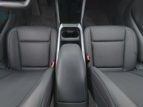 Used 2024 Lucid Air Touring AWD/4WD image 24