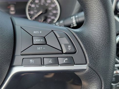 New 2025 Nissan Sentra SV image 6