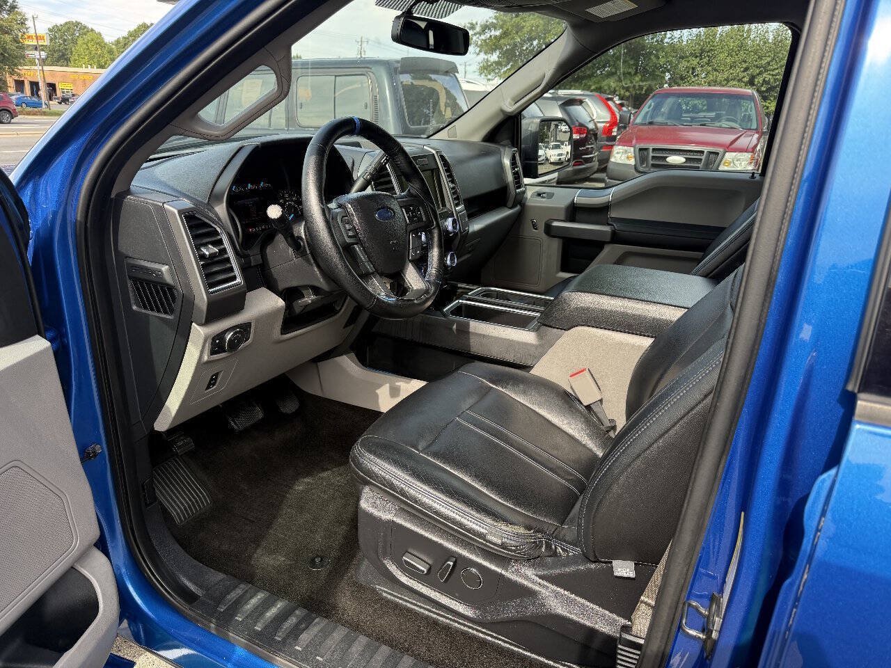 Used 2015 Ford F150 XLT w/ Equipment Group 302A Luxury AWD/4WD image 8