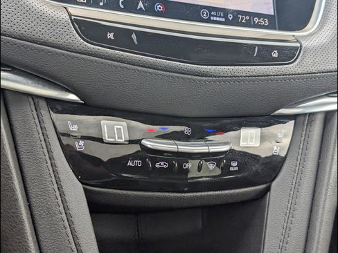 Used 2025 Cadillac XT5 Premium Luxury AWD/4WD image 15