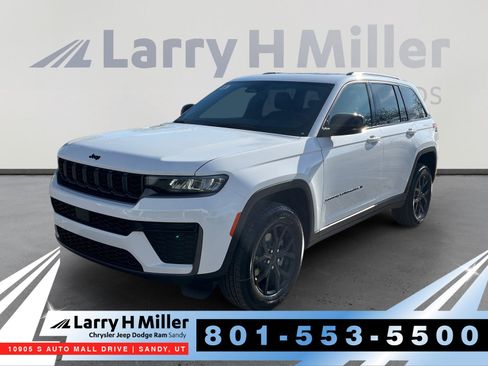 New 2026 Jeep Grand Cherokee Altitude image 1