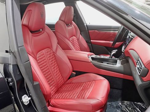 Used 2022 Maserati Levante Modena S AWD/4WD image 28