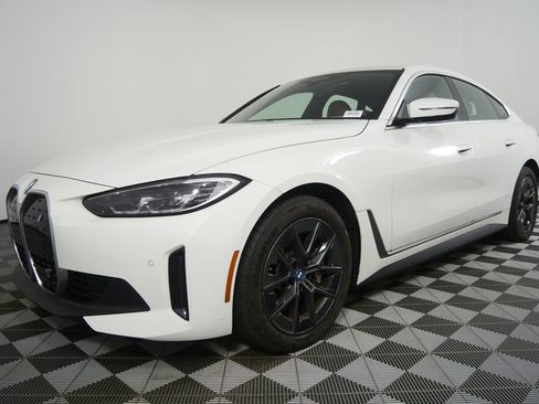 Used 2023 BMW i4 eDrive35 image 4