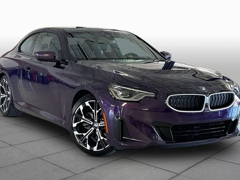 Used 2025 BMW 230i Coupe RWD image 2