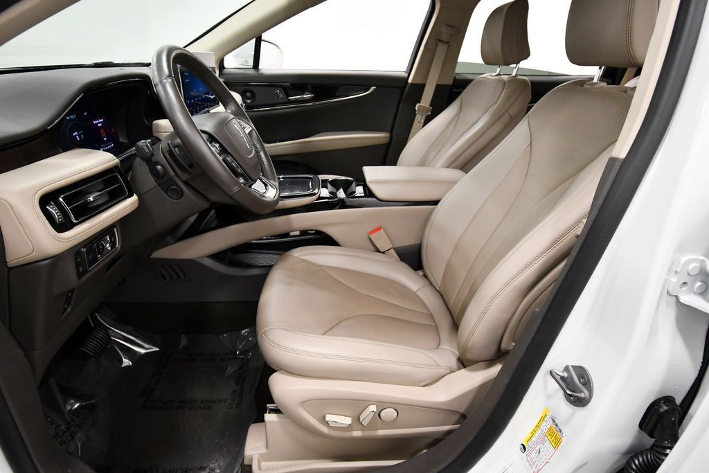 Used 2022 Lincoln Nautilus Reserve w/ Equipment Group 201A AWD/4WD image 14