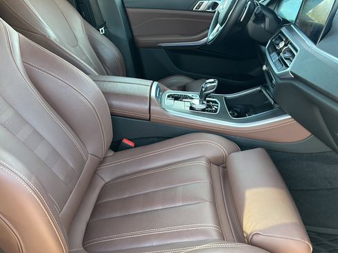 Used 2022 BMW X5 xDrive40i w/ Executive Package image 24