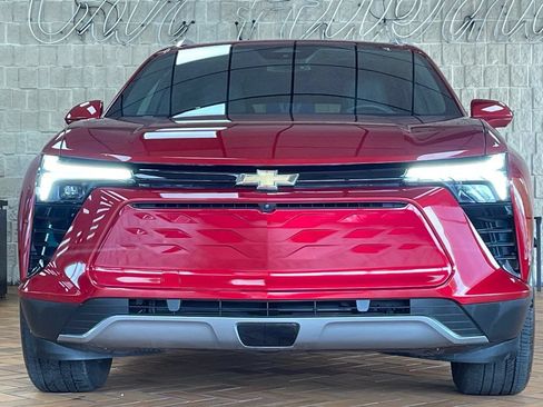 Used 2024 Chevrolet Blazer EV LT AWD/4WD image 2