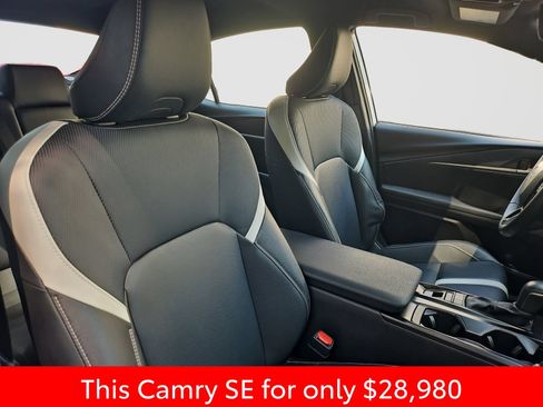 Used 2025 Toyota Camry SE FWD image 18