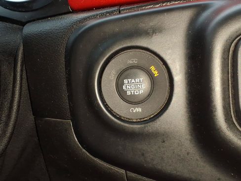 Used 2021 Jeep Gladiator Sport AWD/4WD image 17