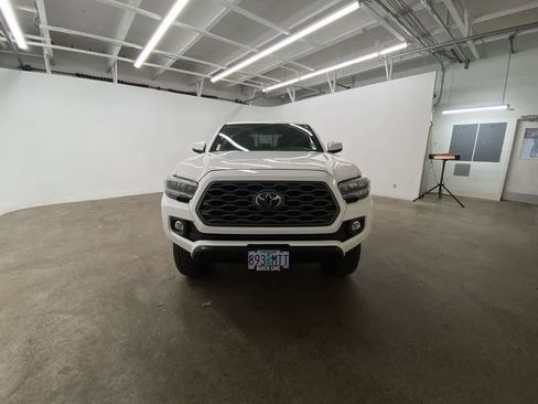Used 2021 Toyota Tacoma TRD Off-Road w/ TRD Premium Off Road Package image 8