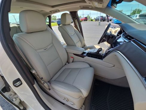 Used 2015 Cadillac XTS Luxury w/ Driver Awareness Package FWD image 32
