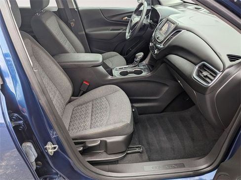 Used 2022 Chevrolet Equinox LT image 32