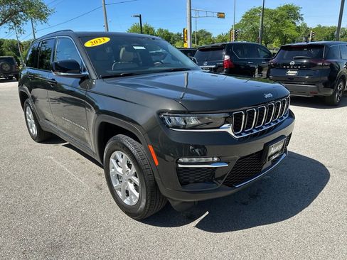 Used 2023 Jeep Grand Cherokee Limited AWD/4WD image 4