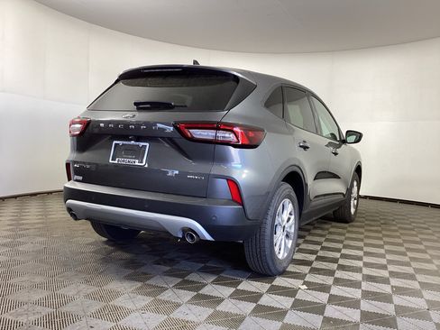 Used 2026 Ford Escape Active w/ Tech Pack #1 AWD/4WD image 2