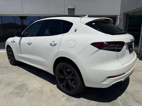 Certified 2022 Maserati Levante GT AWD/4WD image 7
