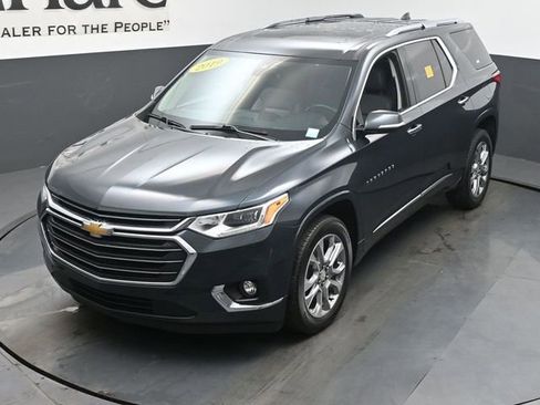 Used 2019 Chevrolet Traverse Premier w/ Driver Confidence II Package FWD image 41