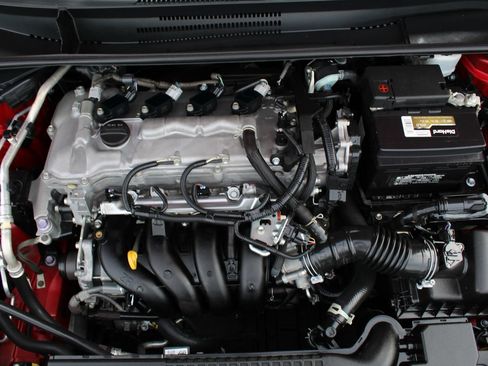 Used 2021 Toyota Corolla LE FWD image 32
