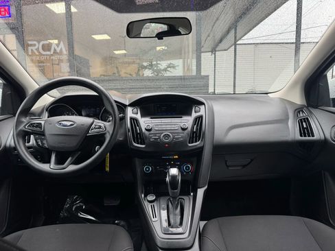 Used 2015 Ford Focus SE image 21