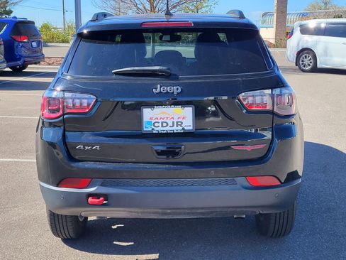 Used 2023 Jeep Compass Trailhawk w/ Sun and Sound Group AWD/4WD image 6