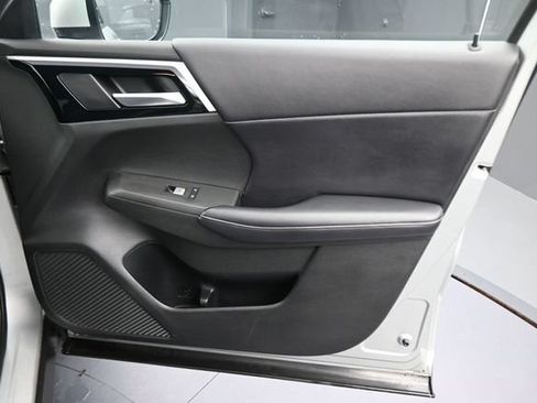 Used 2023 Mitsubishi Outlander SE AWD/4WD image 20