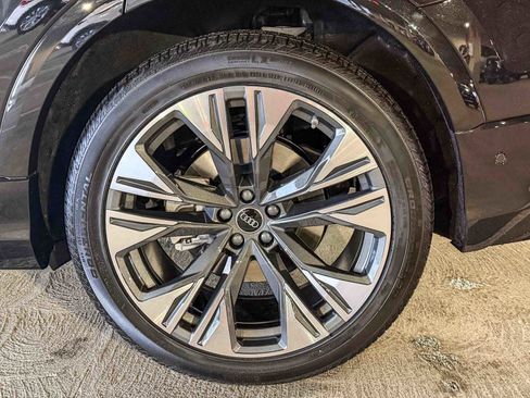 New 2026 Audi Q8 Premium Plus image 13