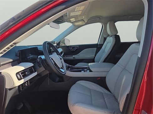 New 2026 Lincoln Aviator Premiere image 12