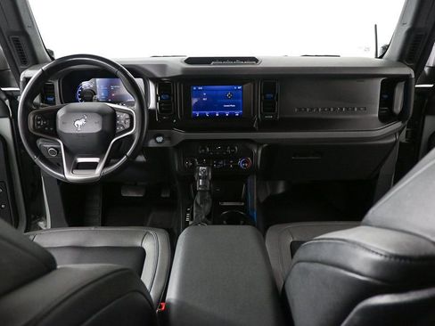 Used 2021 Ford Bronco Black Diamond image 16