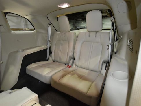 Used 2019 Lincoln MKT AWD image 44