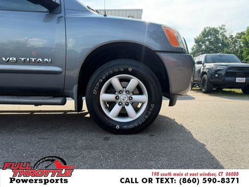 Used 2014 Nissan Titan SV w/ SV Value Truck Package AWD/4WD image 27
