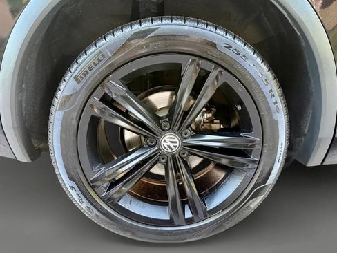 Used 2019 Volkswagen Tiguan SEL Premium R-Line image 27