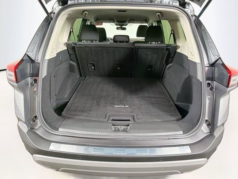 Used 2023 Nissan Rogue SV AWD/4WD image 14