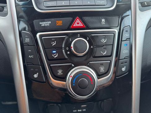 Used 2016 Hyundai Elantra GT w/ Option Group 02 image 21