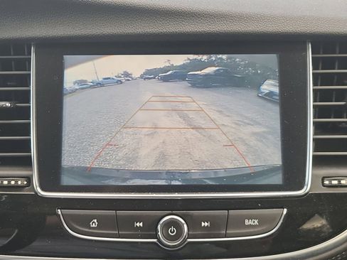 Used 2021 Buick Encore Preferred image 21