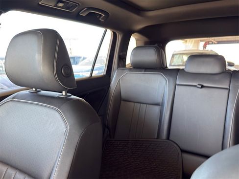 Used 2024 Volkswagen Tiguan SE R-Line image 20