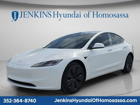 Used 2025 Tesla Model 3 RWD image 11