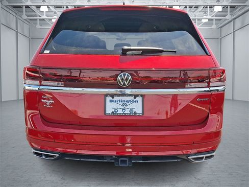 Used 2024 Volkswagen Atlas SEL Premium R-Line image 5