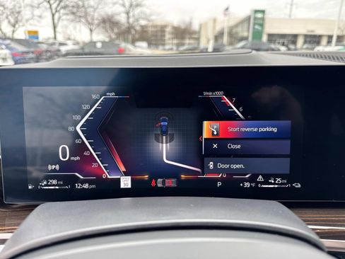 Used 2026 BMW X5 xDrive50e w/ M Sport Package image 31