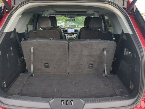 Used 2021 Ford Explorer XLT w/ Equipment Group 202A AWD/4WD image 13