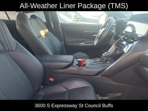Used 2021 Toyota Venza XLE w/ Softex Package AWD/4WD image 7