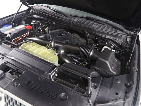 Used 2020 Lincoln Navigator Reserve AWD/4WD image 19