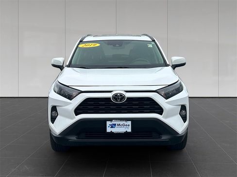Used 2019 Toyota RAV4 XLE w/ Convenience Package image 8