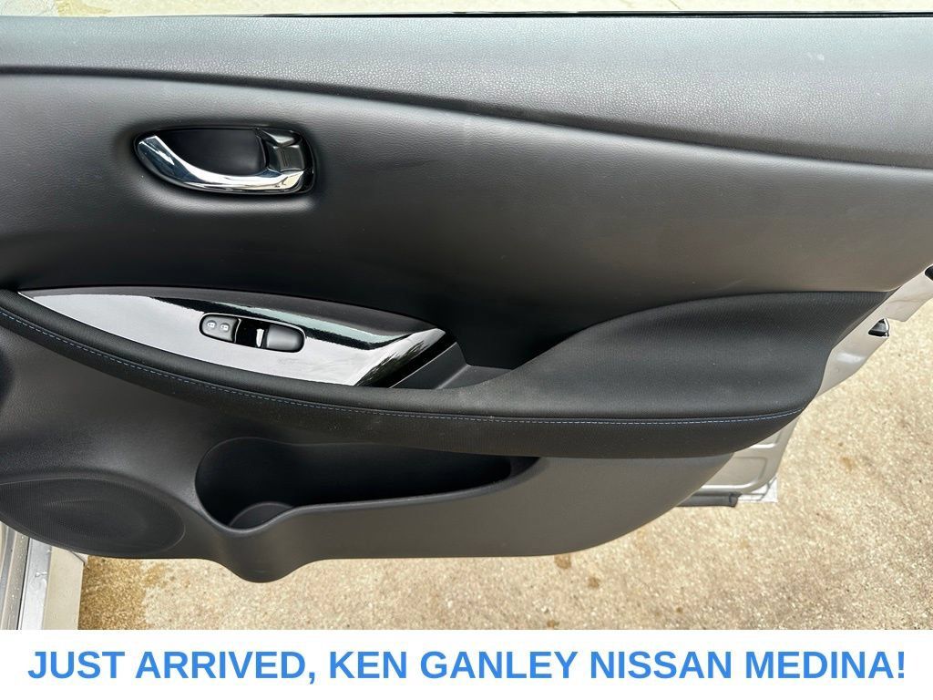 Certified 2023 Nissan Leaf SV Plus FWD image 22