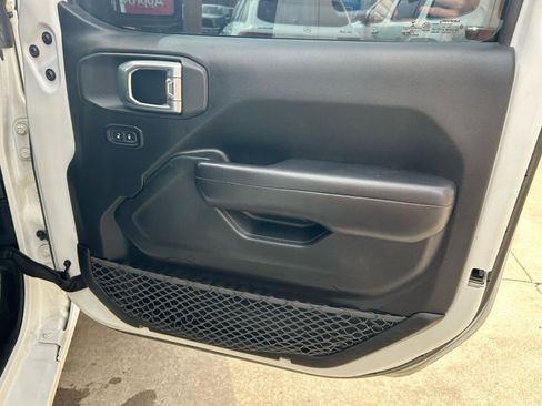 Used 2019 Jeep Wrangler Unlimited Sport S image 16