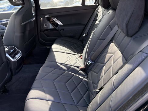 Used 2025 BMW i7 M70 w/ Executive Package image 11